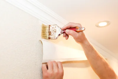 Pose de papier peint au Perthus — revêtements muraux et toiles de verre